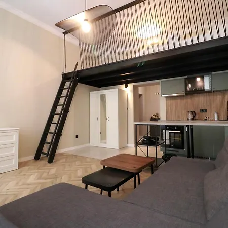 Rydygiera Loft By Zen4guest *